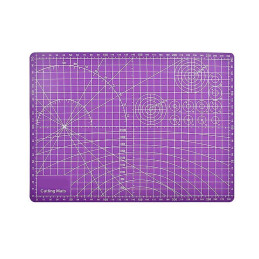 Planseta de taiat A4 mov